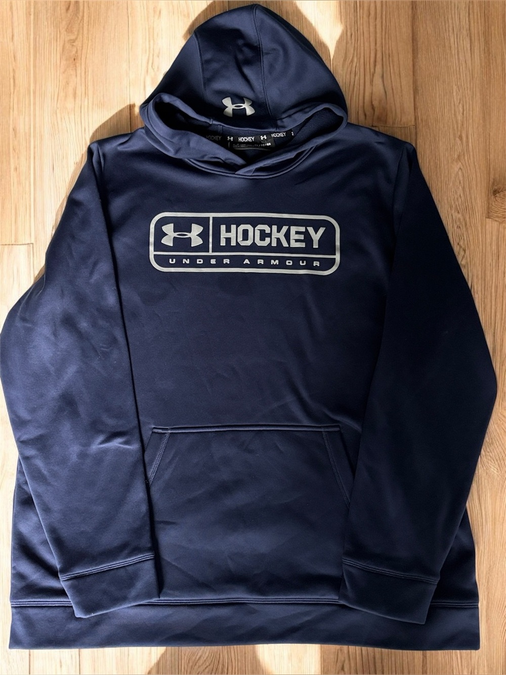 Like New!! Under Armour Men’s Navy Hockey Hoodie Size XL